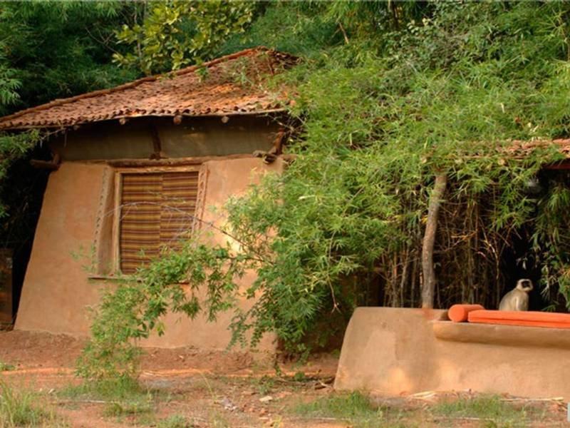 Mahua Kothi Hotell Tāla Exteriör bild